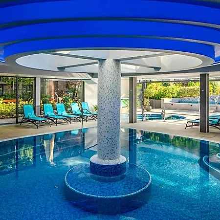 Sungarden Wellness Отель Шиофок