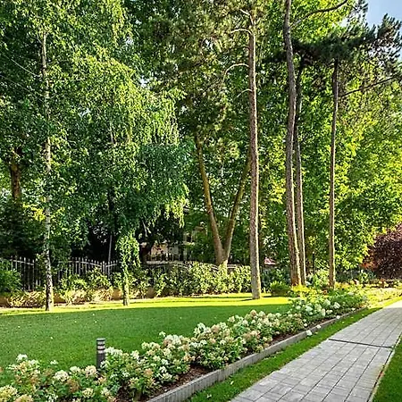 Отель Sungarden Wellness