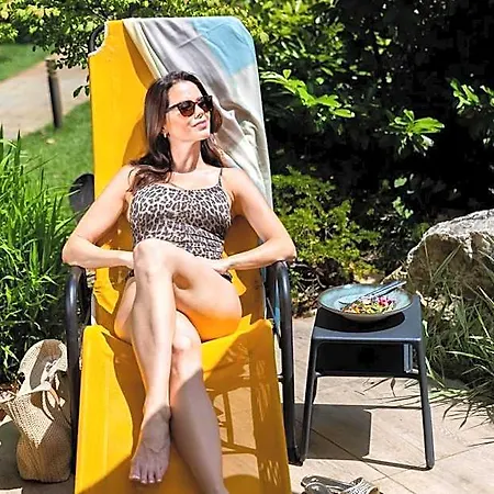 Sungarden Wellness Отель Шиофок