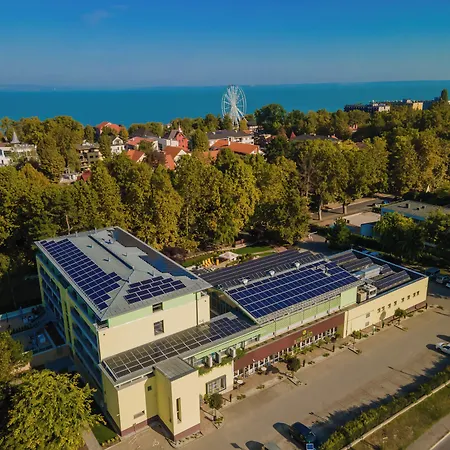 Sungarden Wellness Отель Шиофок