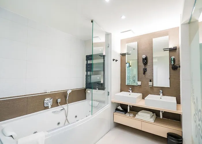 Sungarden Wellness 4* シオーフォク